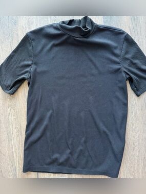 H&M Black Ribbed Short-Sleeve Mock Neck Shirt